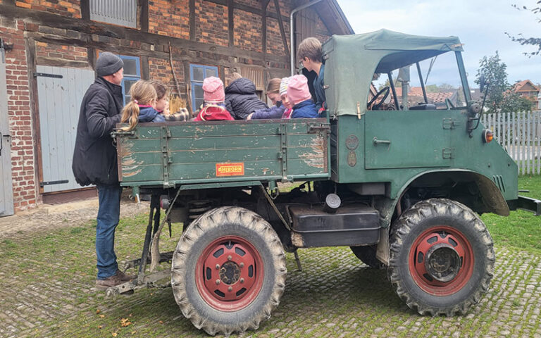 kindergeburtstag-unimogtour